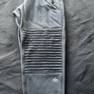 Alo Lounge Joggers - Grey
